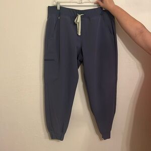 Size Large FIGS scrub set